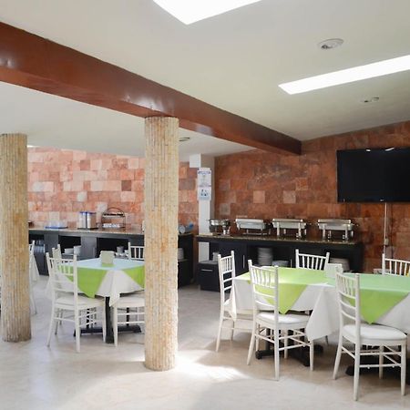 Hotel Las Golondrinas Плая-дель-Кармен Экстерьер фото