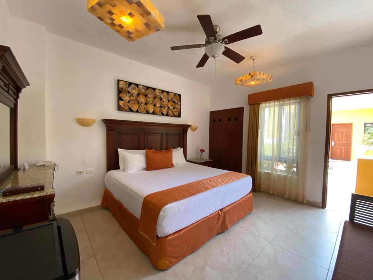 Hotel Las Golondrinas Плая-дель-Кармен Экстерьер фото