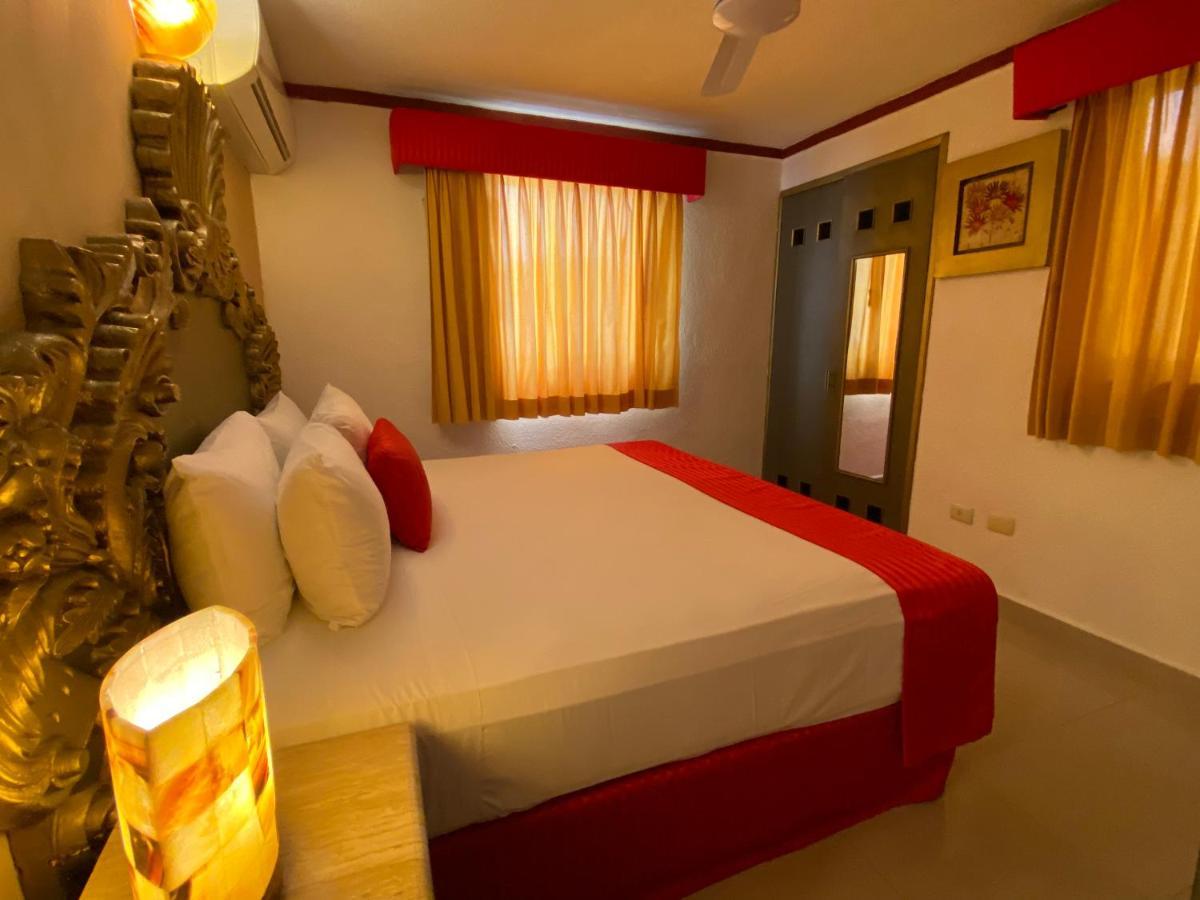 Hotel Las Golondrinas Плая-дель-Кармен Экстерьер фото